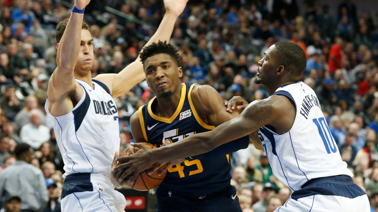 Mavericks hold Jazz to 22 in 2nd half, win 118-68 loss